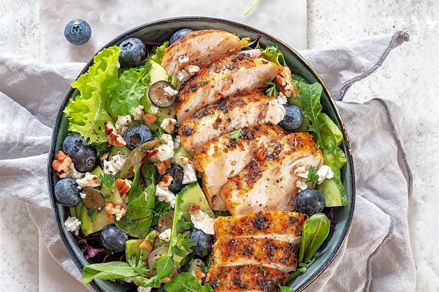 A delicious recipe for tuscan chicken spinach salad